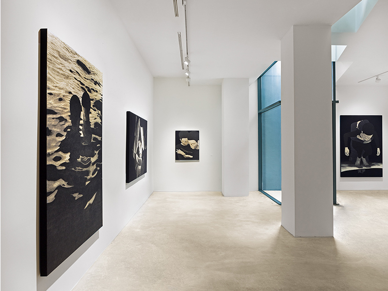 EM gallery