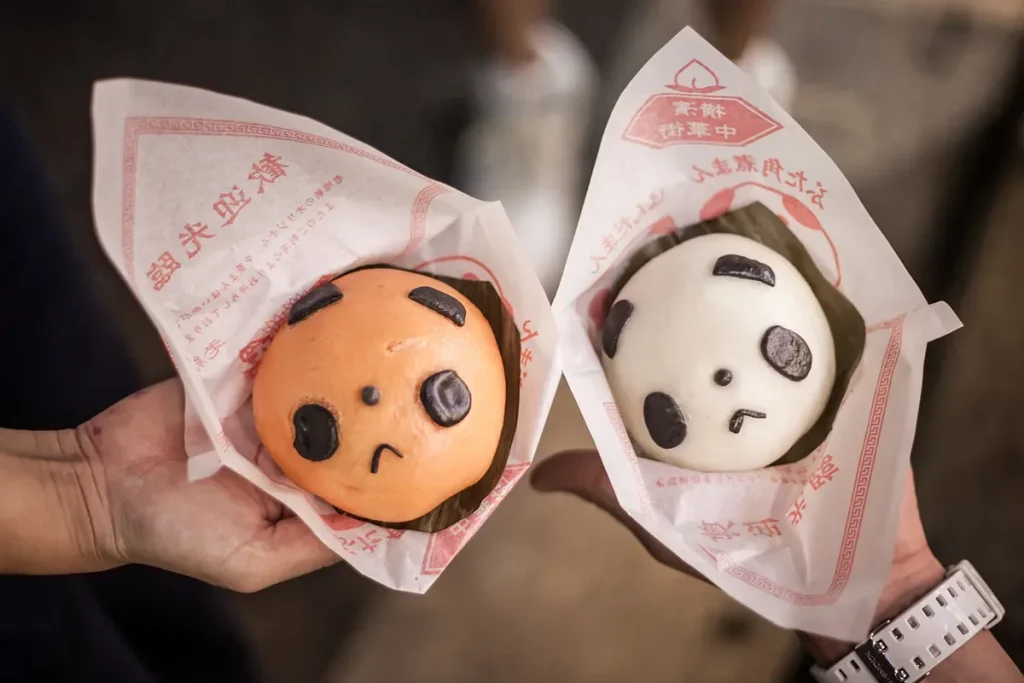P1_02_chinatown_3_buns-nolisence