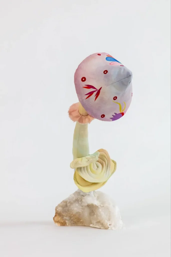 Silia Ka Tung, Lady Reishi, 2022, acrylic on canvas, wire, polyfill, crystal stand. Courtesy of the artist and Mandy Zhang Art.
