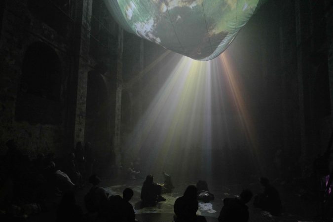 Apichatpong Weerasethakul
《Rueangrith Suntisuk, Pornpan Arayaveerasid, Akritchalerm Kalayanamitr, and Koichi Shimizu A Flower of Forgetfulness》（2026）
Image courtesy of the Artist, ©︎Rueangrith Suntisuk