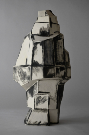 Chisato Yasui《Profile 18》（2024）
Earthenware, Porcelain , Under glaze, Glaze, Acrylic
