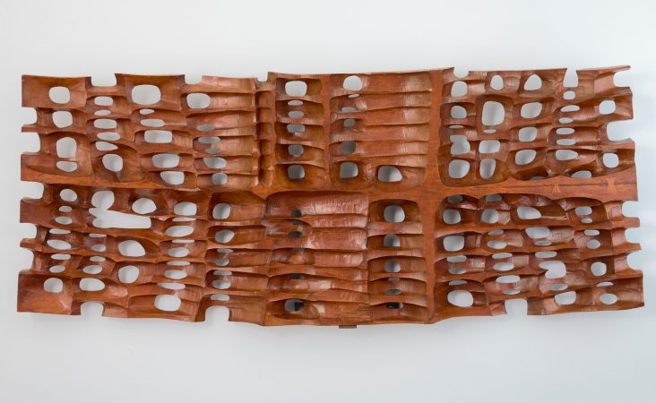 Tomonori Toyofuku 《Untitled》（1961）wood, 715x1760x100mm, MizoeArtGallery